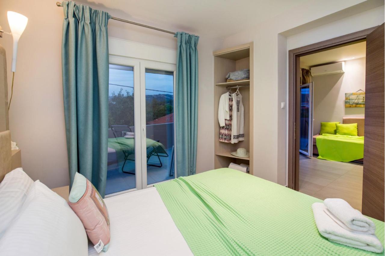 Iria'S Luxury Apartments 利迈纳里亚 外观 照片